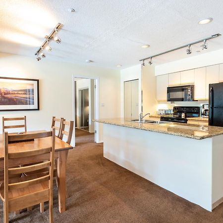 The Ironwood On Blueberry Hill Apartman Whistler Szoba fotó