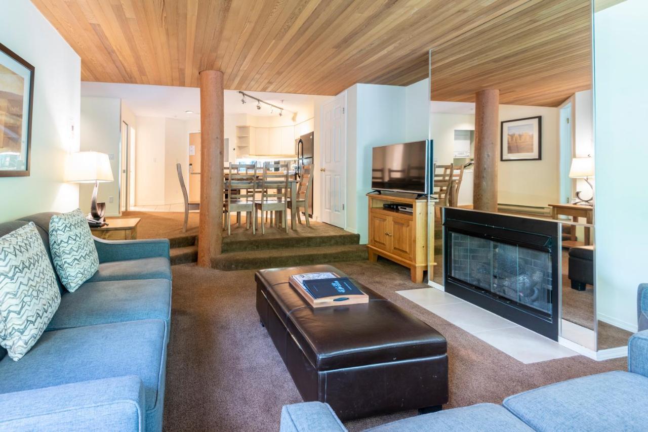 The Ironwood On Blueberry Hill Apartman Whistler Kültér fotó